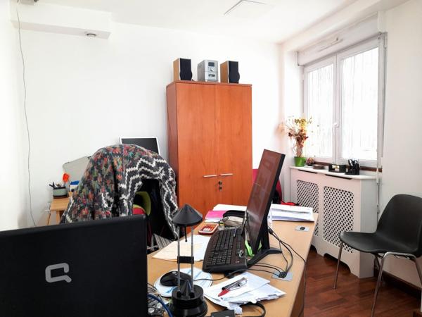 Exclusivité!!!PARIS 18 !!!LOCAL COMMERCIAL A USAGE BUREAU PROFESSION LIBERALE ET HABITATION 67.04m²