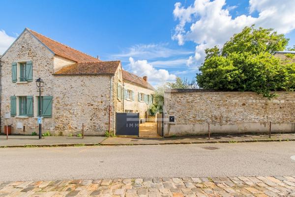 Maison à louer à Crespières - Réf 3137