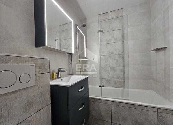 Appartement Angouleme 5 pièce(s) 134.55 m2