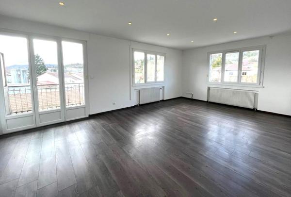 Appartement de 140 m² avec Balcon et Parking  -  Dernier Étage