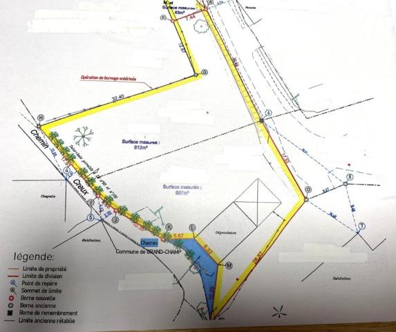 MAGNIFIQUE TERRAIN de 1300m² CONSTRUCTIBLE