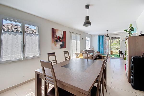 A VENDRE à DRAGUIGNAN ! Appartement haut de villa en duplex 4 pièces  à Draguignan