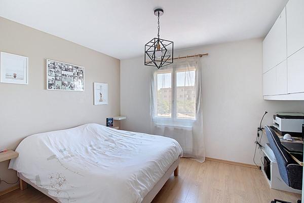 A VENDRE à DRAGUIGNAN ! Appartement haut de villa en duplex 4 pièces  à Draguignan