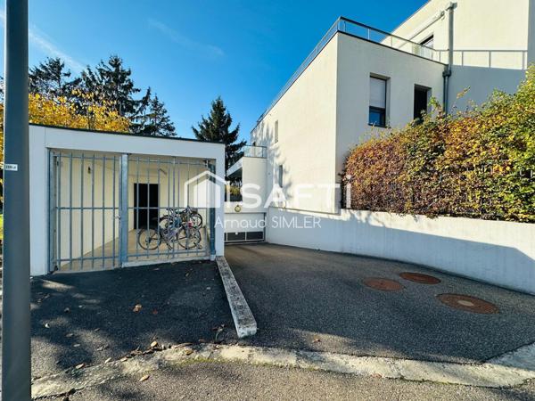 Appartement de type T2 en rez de jardin vendu loué.
