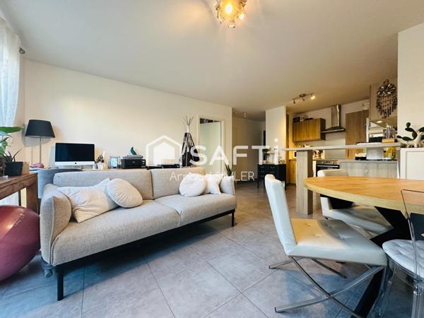 Appartement de type T2 en rez de jardin vendu loué.