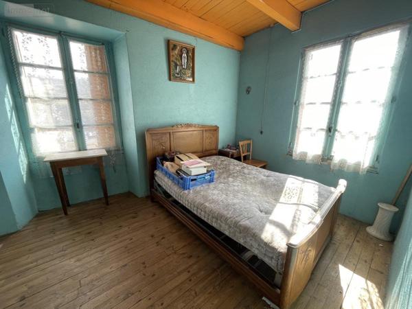 Maison à vendre à Saint-Flour dans le Cantal (15100), ref : 15046-8