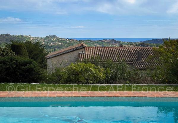 Villa 3 chambres vue sur Saint-Paul LA COLLE SUR LOUP (06)