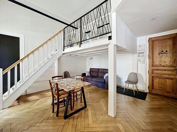 Appartement Aix Les Bains 1 pièce 39.66 m2 en hyper centre dans un immeuble de caractère