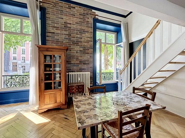 Appartement Aix Les Bains 1 pièce 39.66 m2 en hyper centre dans un immeuble de caractère