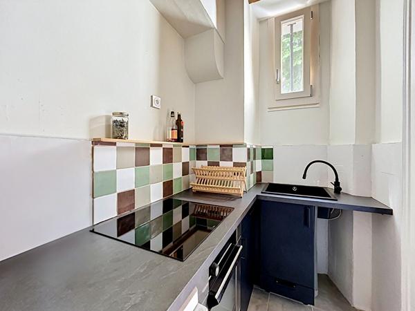 Appartement Aix Les Bains 1 pièce 39.66 m2 en hyper centre dans un immeuble de caractère
