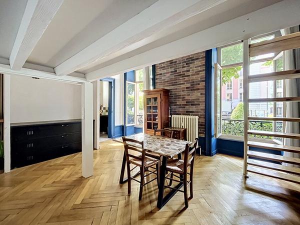 Appartement Aix Les Bains 1 pièce 39.66 m2 en hyper centre dans un immeuble de caractère