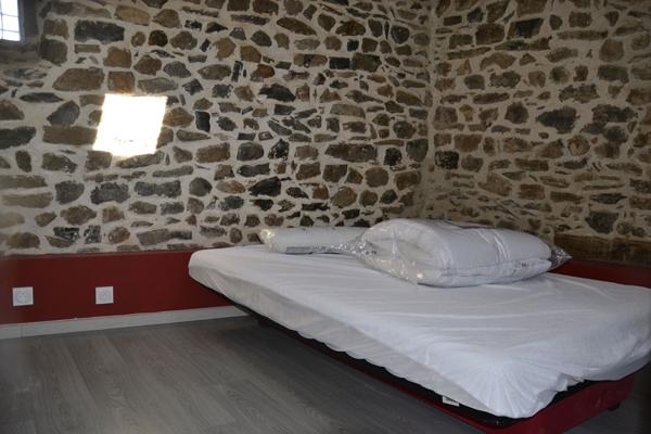 Joli duplex meublé lumineux et agréable situé en plein centre d'Yssingeaux