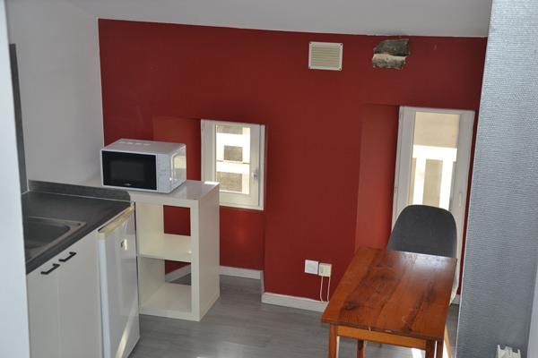 Joli duplex meublé lumineux et agréable situé en plein centre d'Yssingeaux