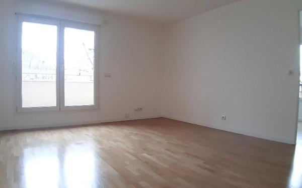 Appartement à louer    2 pièces • 51,60 m2 Issy-les-Moulineaux