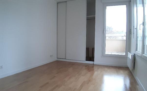 Appartement à louer    2 pièces • 51,60 m2 Issy-les-Moulineaux