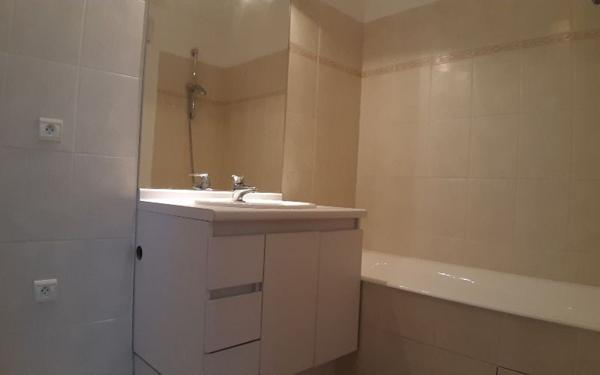 Appartement à louer    2 pièces • 51,60 m2 Issy-les-Moulineaux