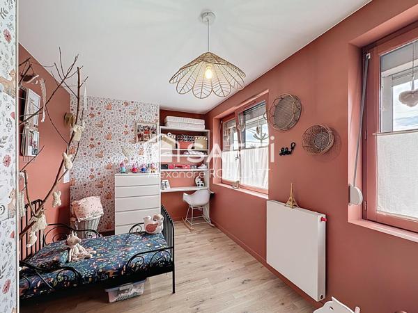 Semi plain pied entièrement rénové!!