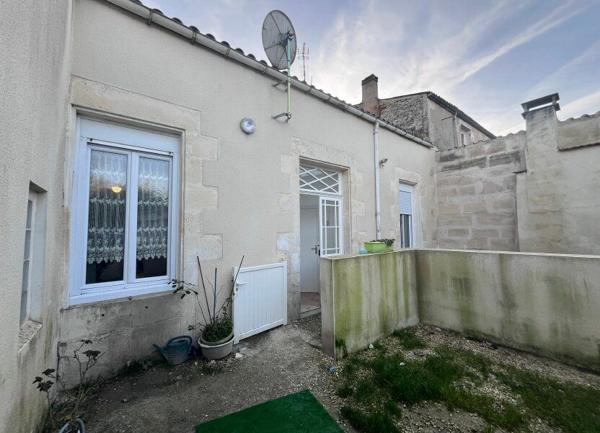 Immeuble à vendre    5 pièces •  Saujon