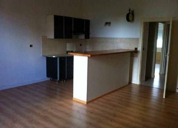 Immeuble à vendre    5 pièces •  Saujon