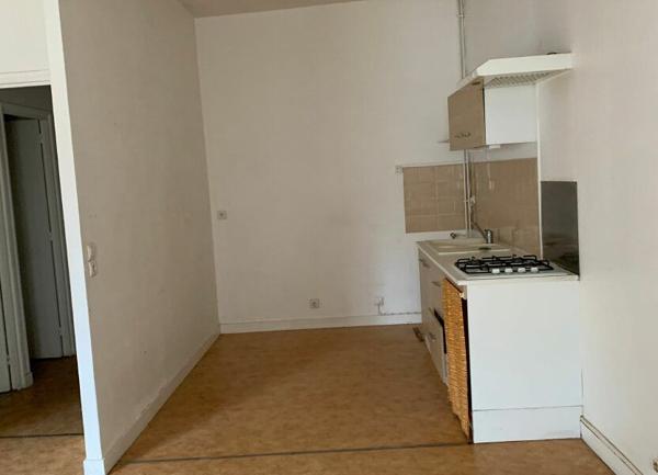 Immeuble à vendre    5 pièces •  Saujon