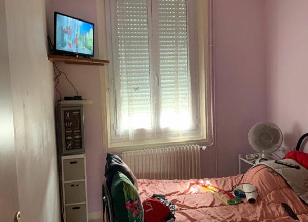 Immeuble à vendre    5 pièces •  Saujon