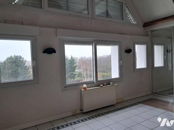 BOULOGNE SUR MER A VENDRE MAISON MITOYENNE ET GARAGE