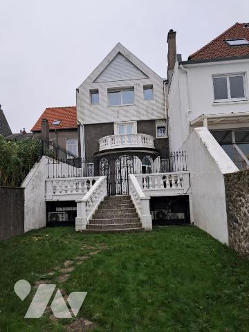 BOULOGNE SUR MER A VENDRE MAISON MITOYENNE ET GARAGE