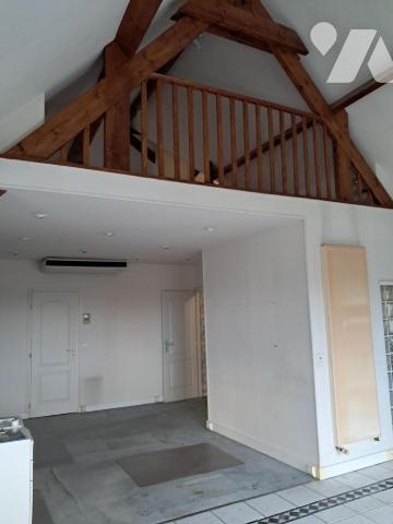 BOULOGNE SUR MER A VENDRE MAISON MITOYENNE ET GARAGE