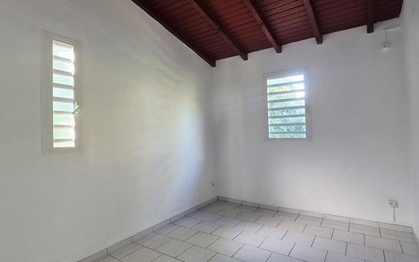 Maison à louer    3 pièces • 60 m2 Sainte-Rose
