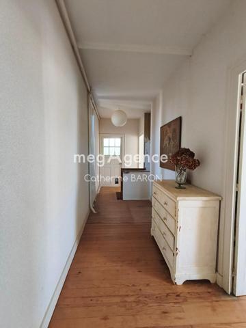 Maison à Jarnac, 16200 - 5 pièces 195m²