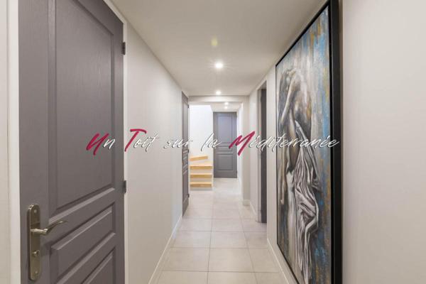 Maison fraîchement rénovée de 140m2, 5 chambres à Carqueiranne - Parcelle 400m2 piscinable