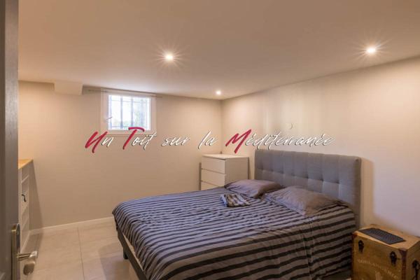 Maison fraîchement rénovée de 140m2, 5 chambres à Carqueiranne - Parcelle 400m2 piscinable