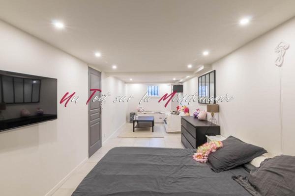 Maison fraîchement rénovée de 140m2, 5 chambres à Carqueiranne - Parcelle 400m2 piscinable