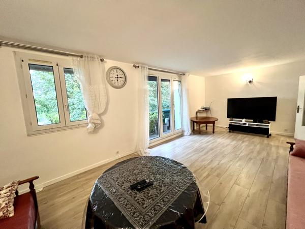 Aulnay-sous-Bois (93600) 5 Pièces avec balcon, cave proche futur métro