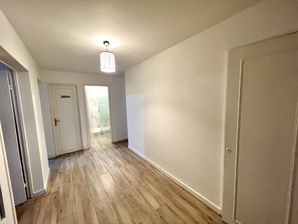 Aulnay-sous-Bois (93600) 5 Pièces avec balcon, cave proche futur métro