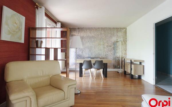 Appartement à louer    5 pièces •  Tassin-la-Demi-Lune