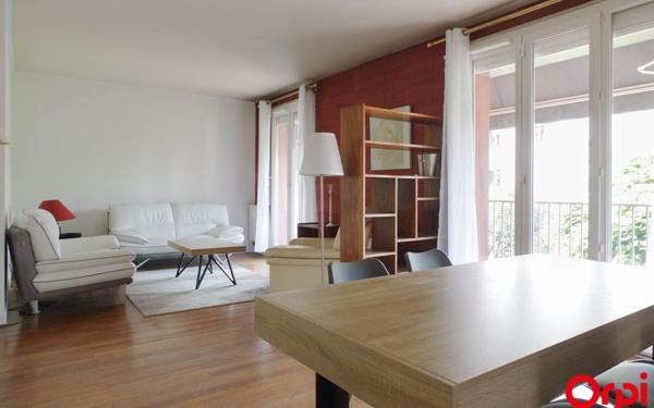 Appartement à louer    5 pièces •  Tassin-la-Demi-Lune