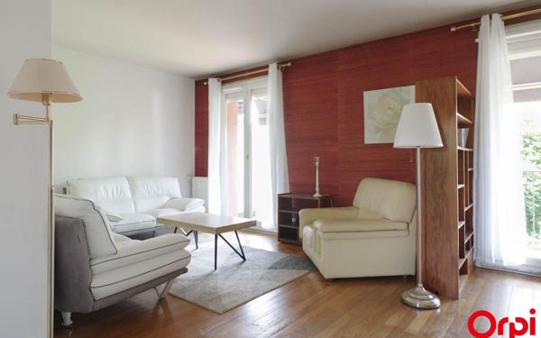 Appartement à louer    5 pièces •  Tassin-la-Demi-Lune