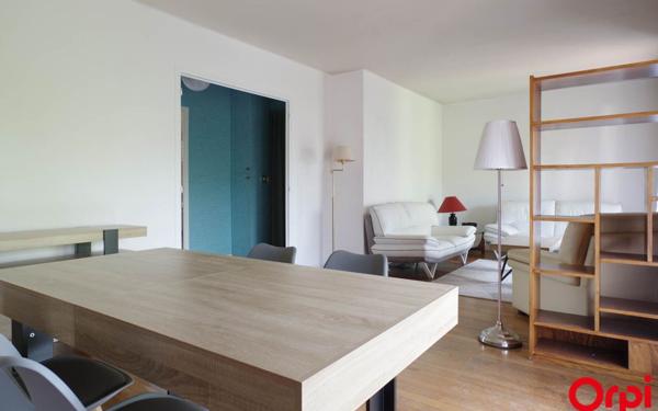 Appartement à louer    5 pièces •  Tassin-la-Demi-Lune