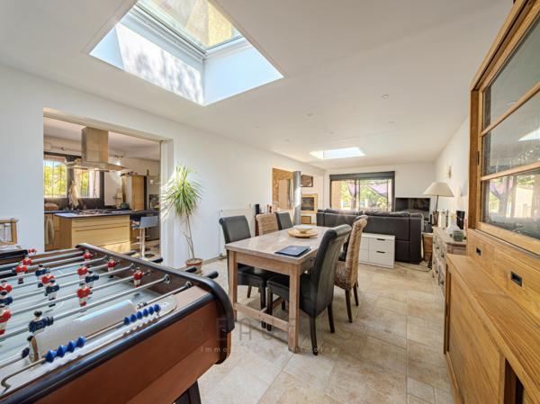 Aigues-Mortes (30220) EXCLUSIVITÉ - (30220) AIGUES MORTES - Villa de 167m² avec piscine - terrain de 1700m² - dépendance