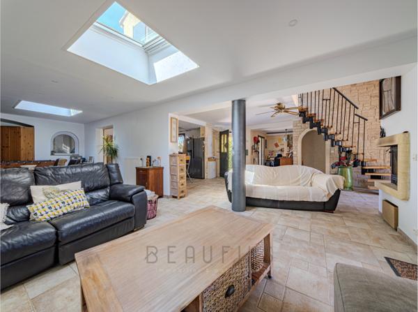 Aigues-Mortes (30220) EXCLUSIVITÉ - (30220) AIGUES MORTES - Villa de 167m² avec piscine - terrain de 1700m² - dépendance