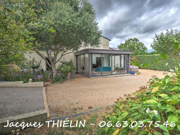 TRÈS JOLIE PROPRIÉTÉ PROCHE DE TOUTES COMMODITÉS