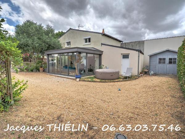 TRÈS JOLIE PROPRIÉTÉ PROCHE DE TOUTES COMMODITÉS