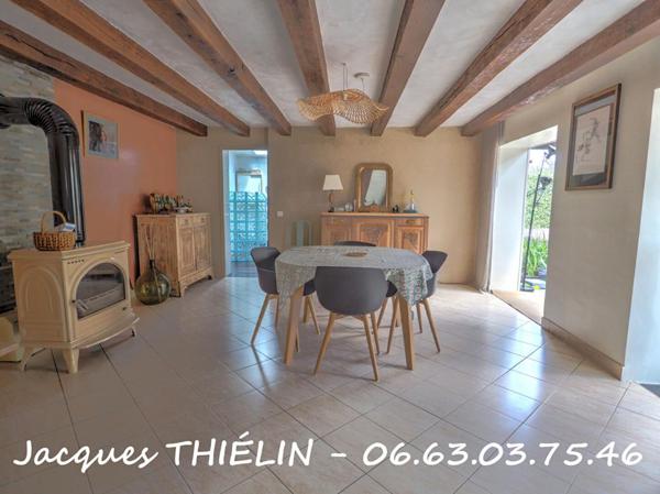 TRÈS JOLIE PROPRIÉTÉ PROCHE DE TOUTES COMMODITÉS