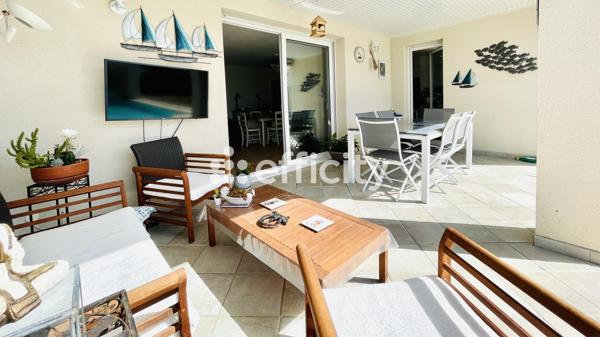 Maison
         6 pièces
        - 150 m² Bien prestige 540 000 € *