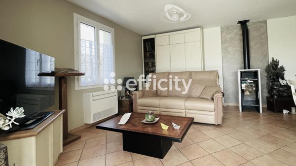 Maison
         6 pièces
        - 150 m² Bien prestige 540 000 € *