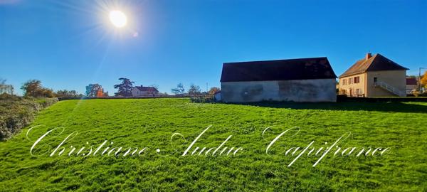 Proche de Charolles, maison de type Brionnaise 7 pièces, 135 m², sur terrain de 5 000 m², avec dépendances
