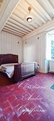 Proche de Charolles, maison de type Brionnaise 7 pièces, 135 m², sur terrain de 5 000 m², avec dépendances