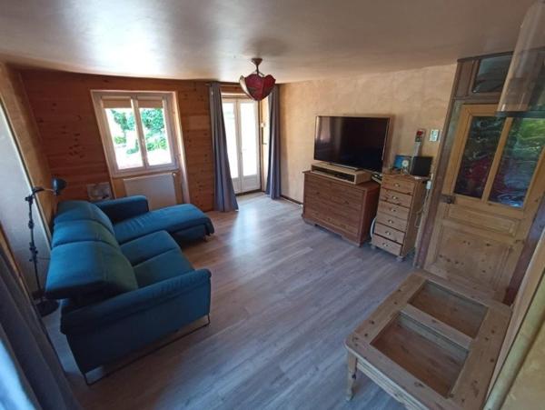 L'agence SAFTI (Jean marc BRUSCAGGIN) vous propose en exclusivité cette maison de tradition, restauré de 132 m2