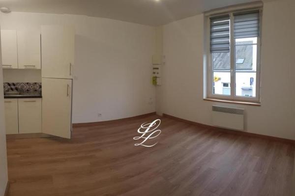 Vente - Immeuble 6 pièces 140 m 2 LA SUZE SUR SARTHE (72210)